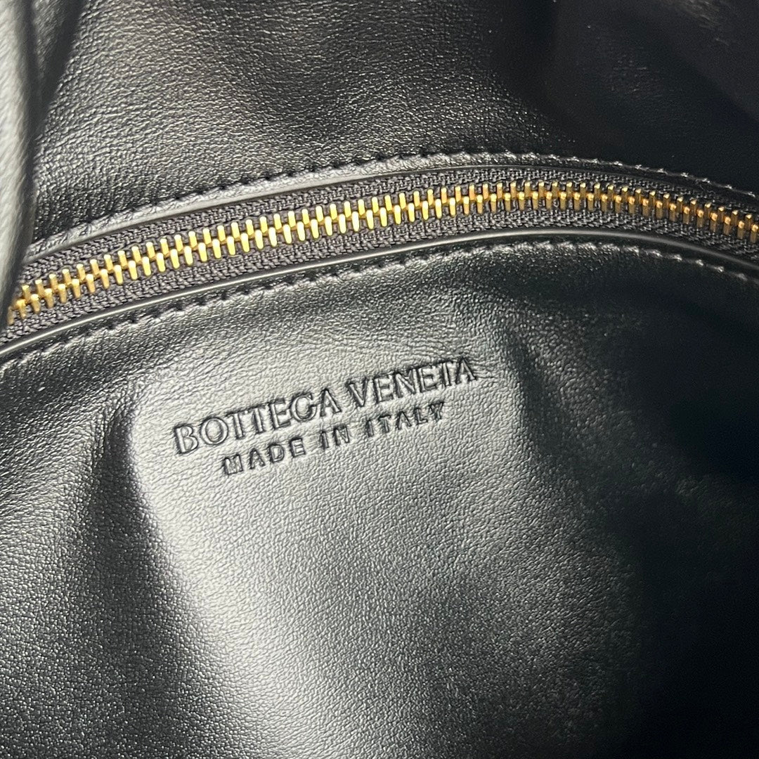 BV Hop 46cm Bag Black Leather 545188