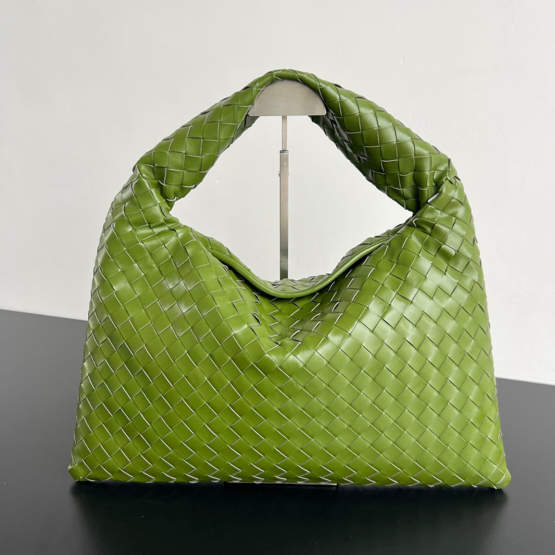 BV Hop Bag Green Leather