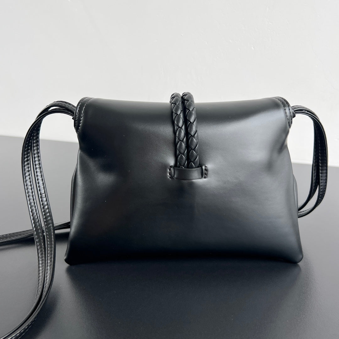 BV Liberta 24cm Bag Black Smooth Calfskin 559328