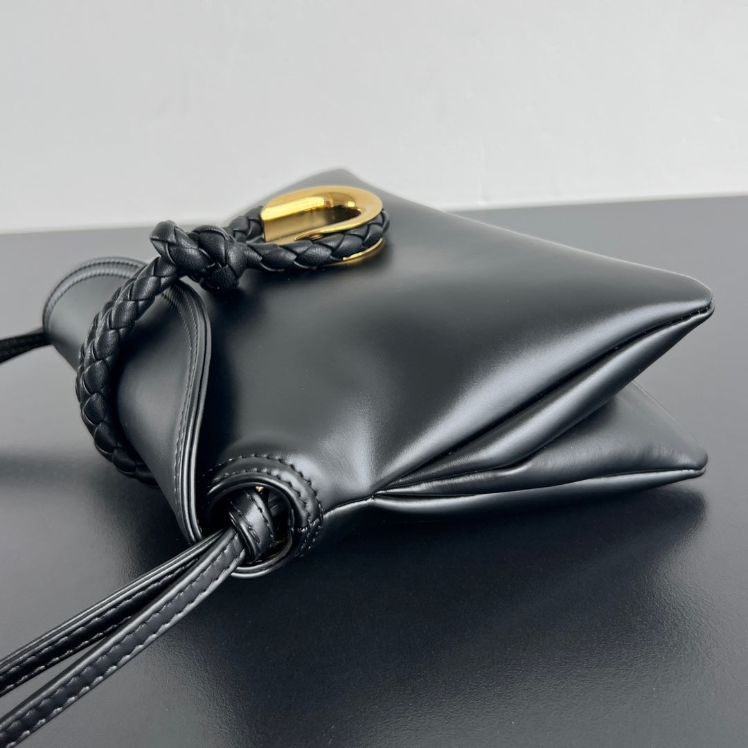 BV Liberta 24cm Bag Black Smooth Calfskin 559328