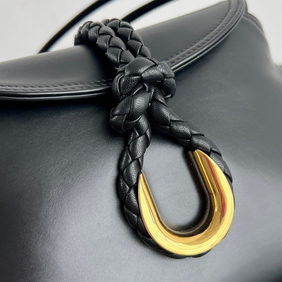BV Liberta 24cm Bag Black Smooth Calfskin 559328