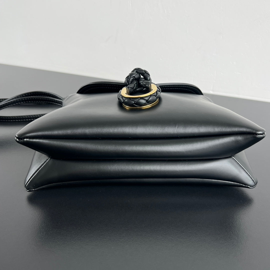 BV Liberta 24cm Bag Black Smooth Calfskin 559328