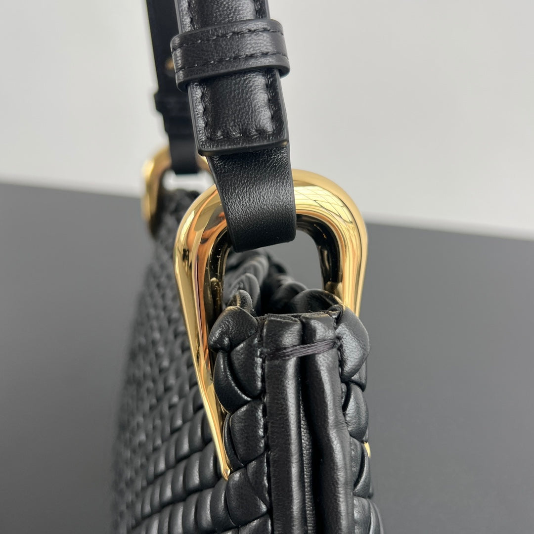 BV Clicker 27cm Bag Black Lambskin 559300