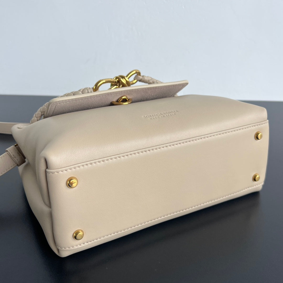 BV Ciao Ciao 26cm Bag Beige Silky Calfskin 563655