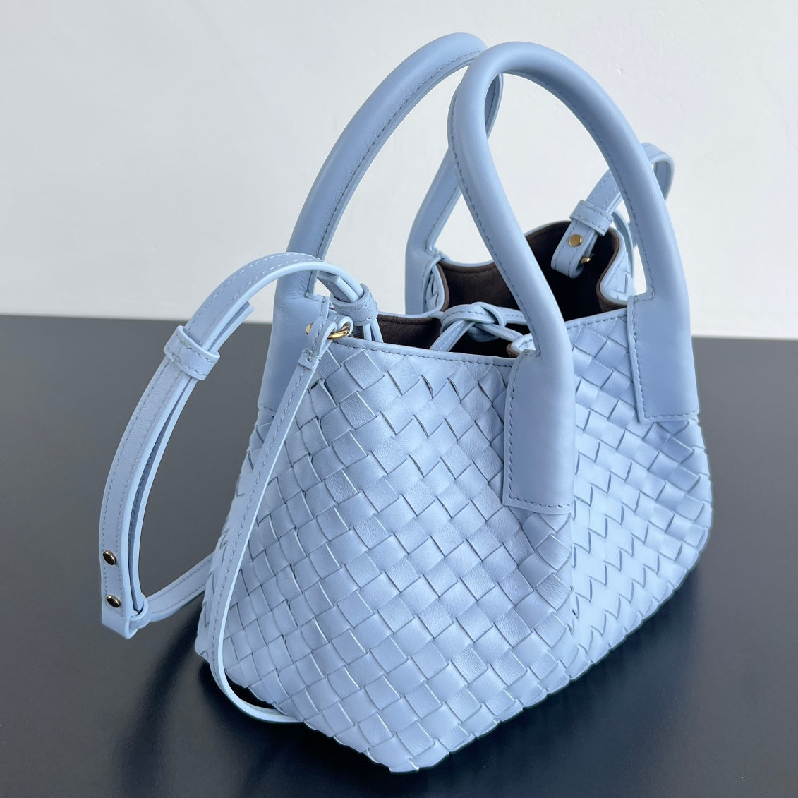 BV Pinacoteca 24cm Blue Brown Leather Suede 563664
