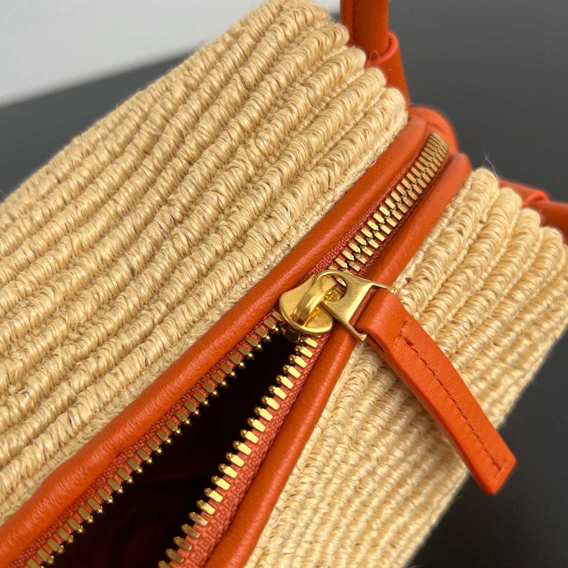 BV Loop 19cm Bag Orange mix Yellow Leather Raffia 563686