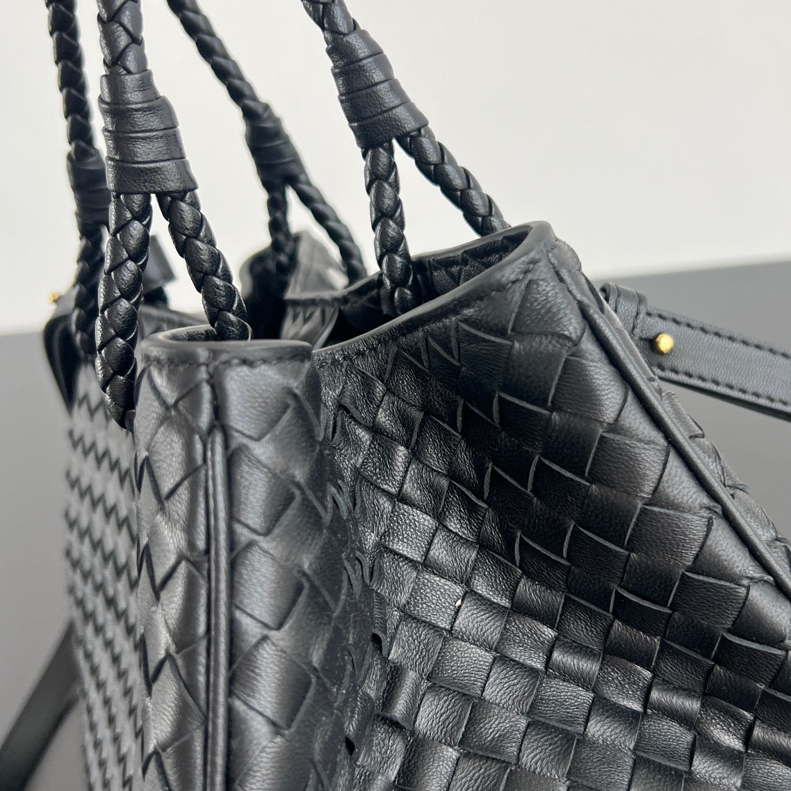 BV Basket 31cm Bag Black Napa lambskin 563687