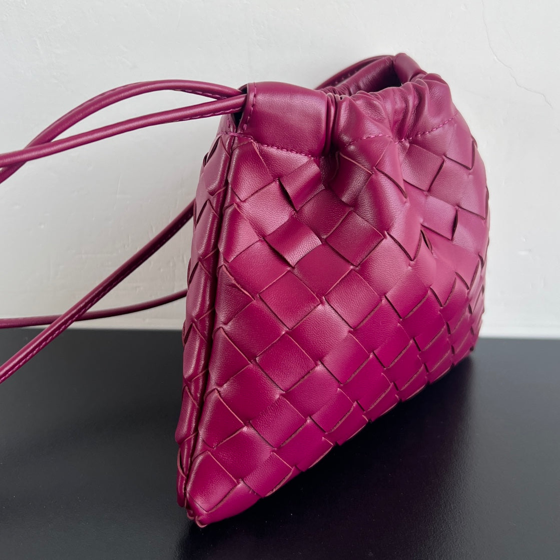 BV Dustbag 21cm Rose Red Soft Cowhide 563691