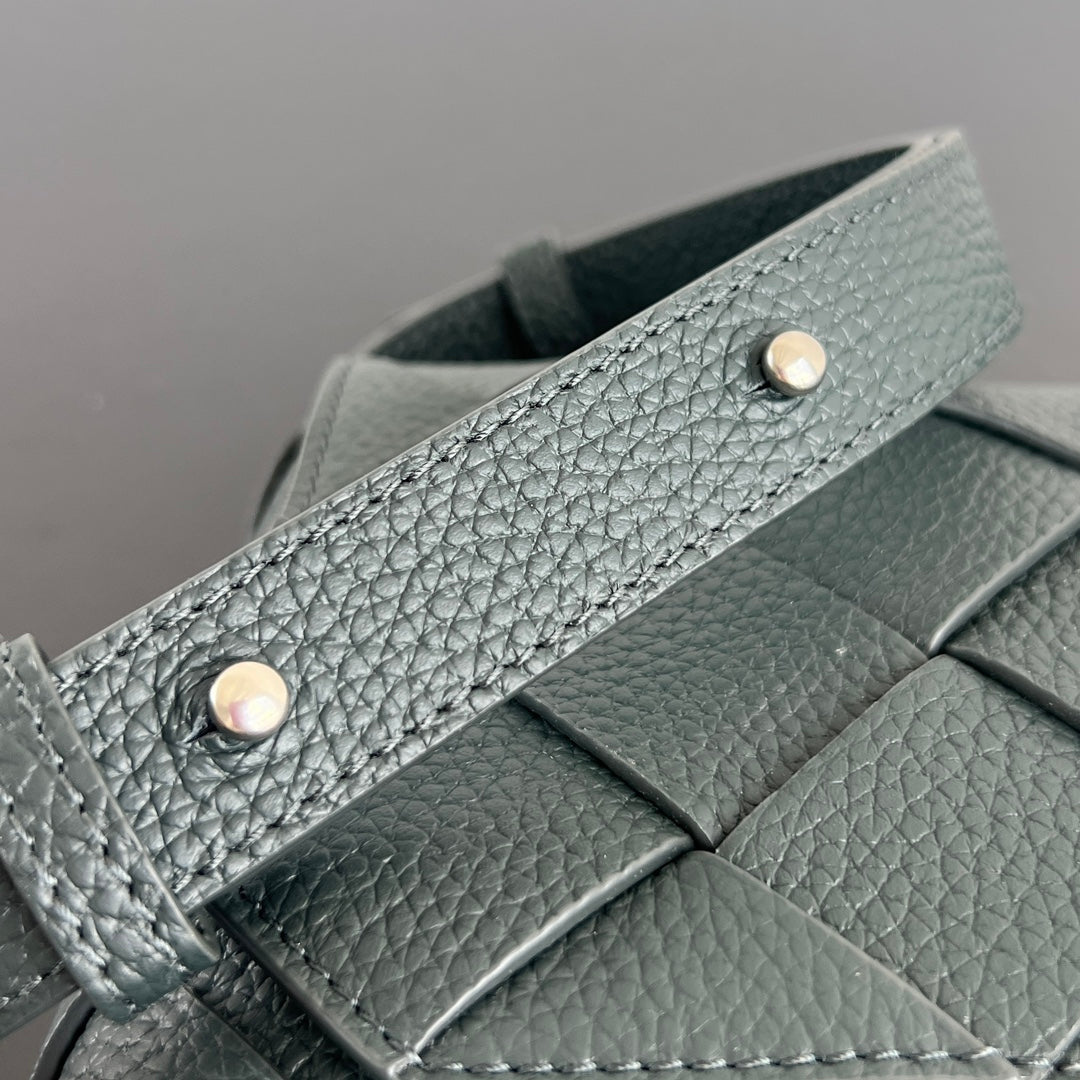 BV Diago 22.5cm Bag Dark Grayish-green Grain Cowhide 563703