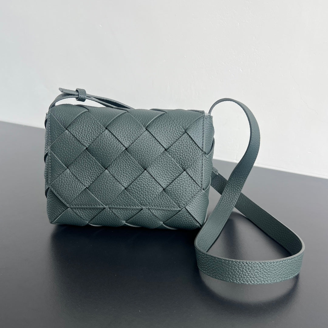 BV Diago 22.5cm Bag Dark Grayish-green Grain Cowhide 563703