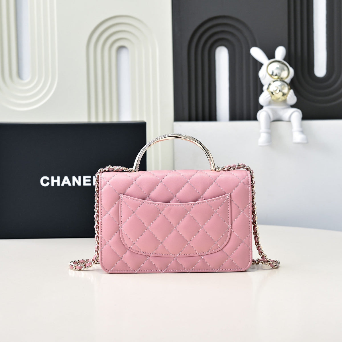 CC 24K Woc Top Handle 19cm Pink Lambskin Light Gold Hardware