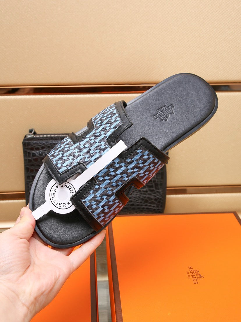 HM ORAN SANDAL BLACK AND SKY LAMBSKIN
