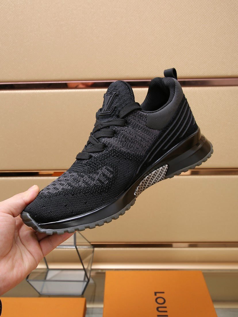 SNEAKERS IN BLACK MESH BREATHABLE AND RUBBER