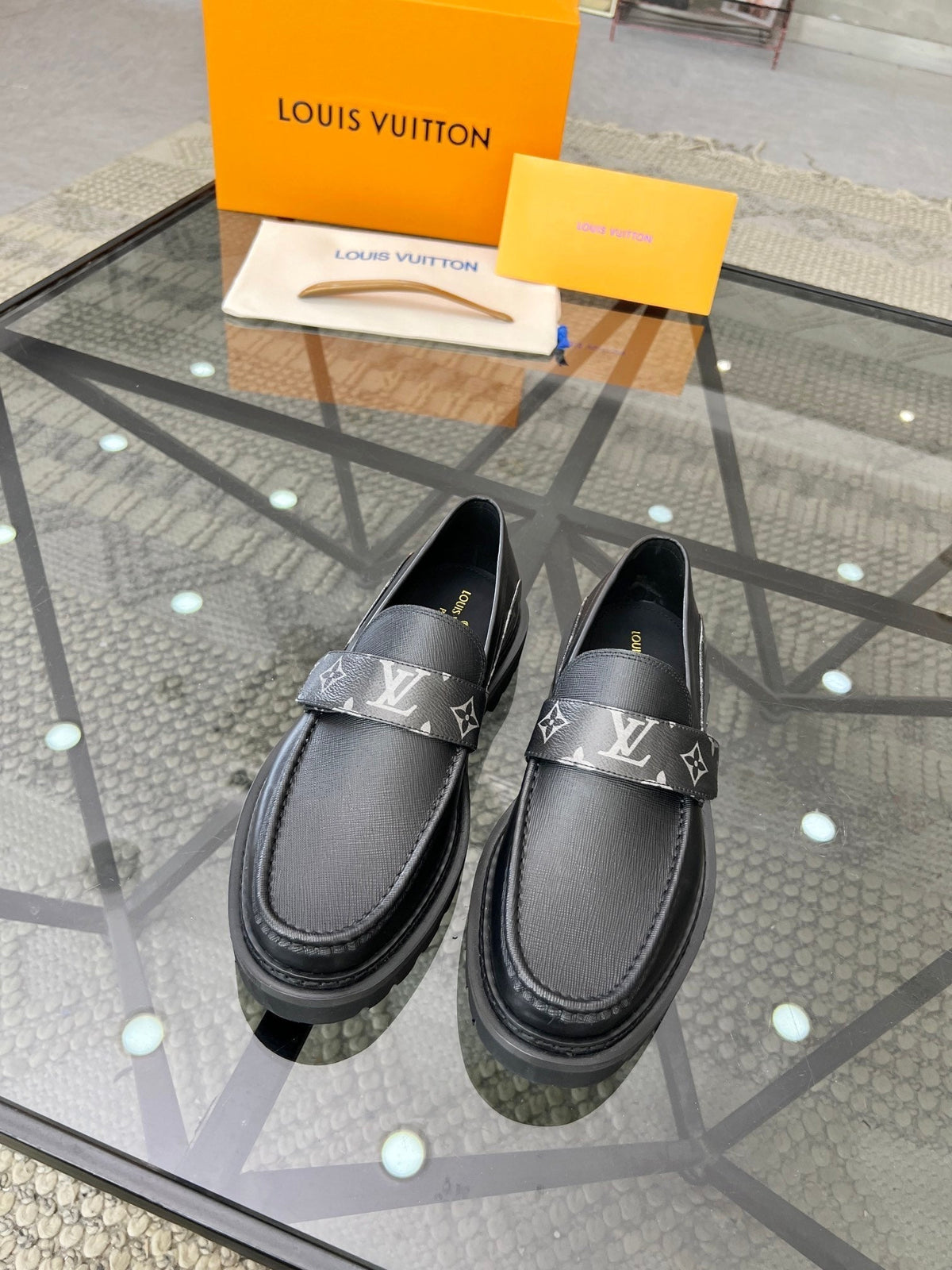 LV LOAFERS BLACK CALFSKIN WITH MONOGRAM STRAP