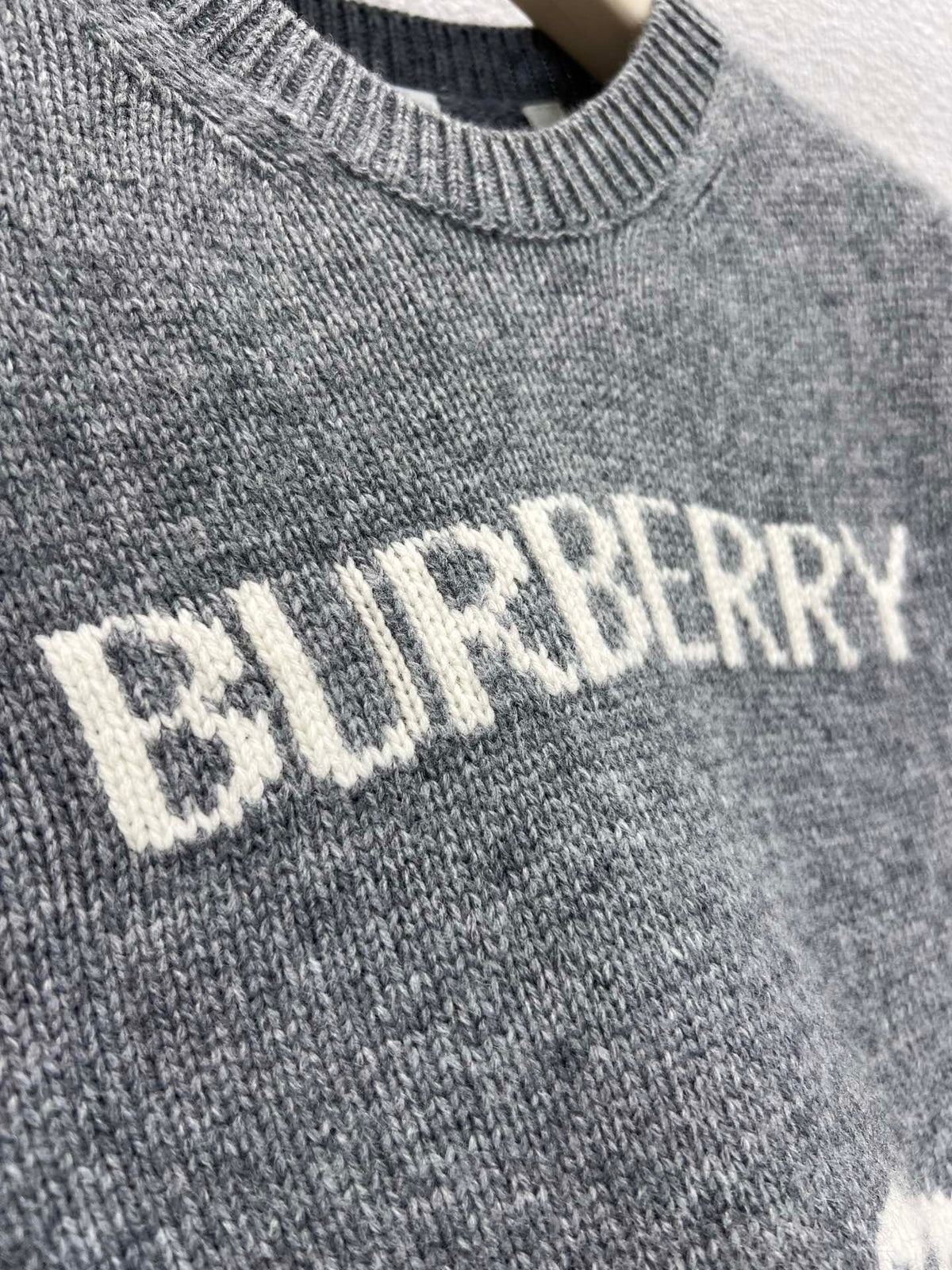 Burberry 25 Sweater Gray White Wool Cashmere