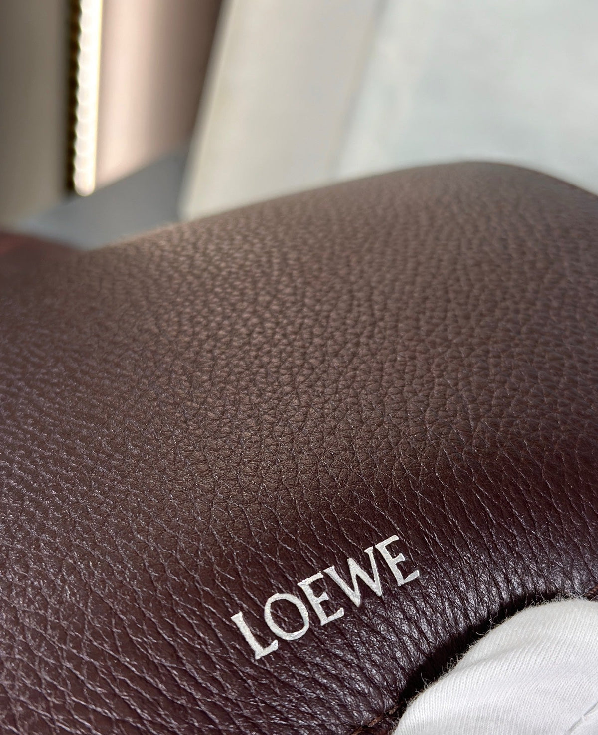 Loewe Pebble Messenger Bag Brown Cowhide 327476