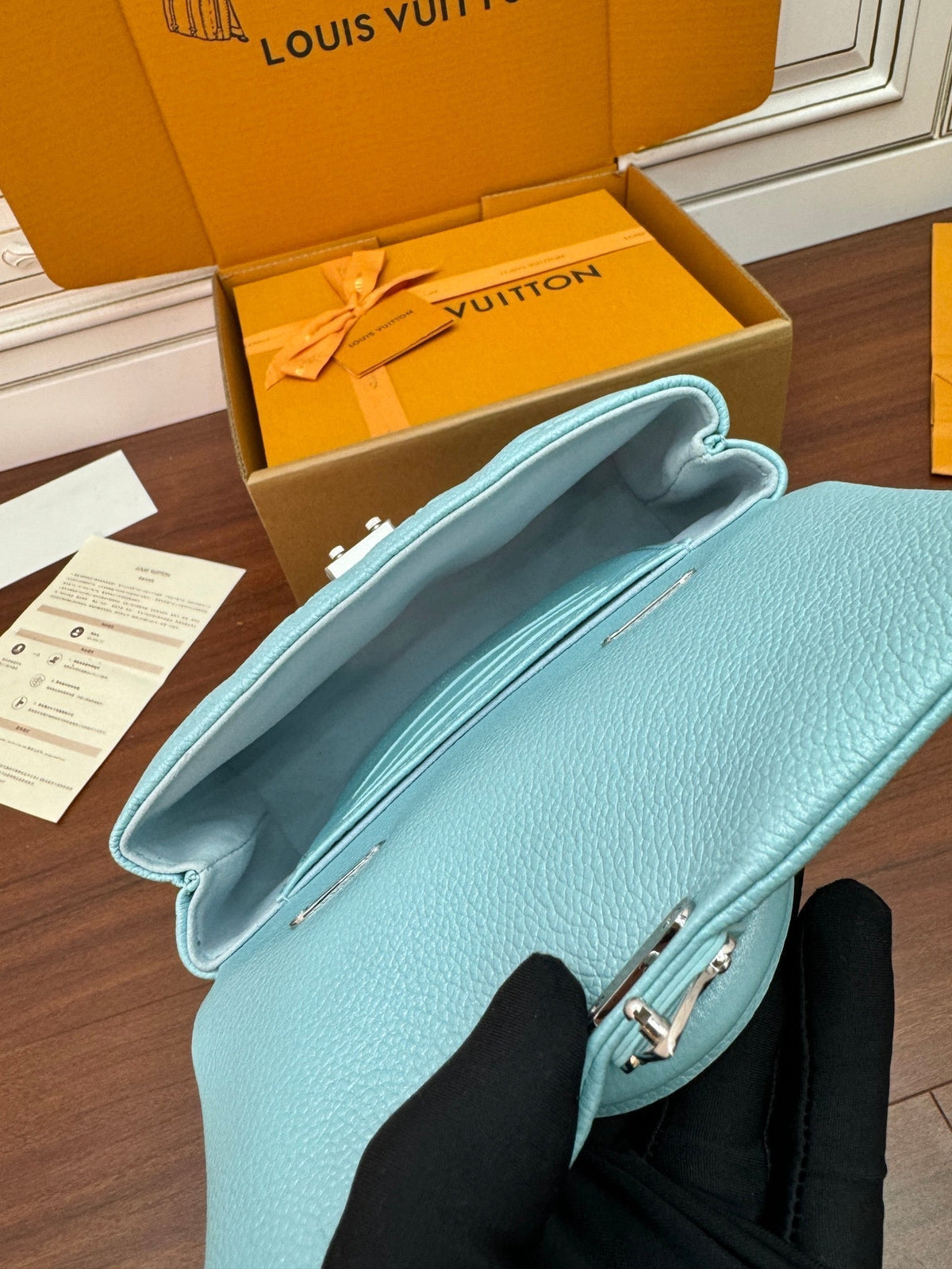 Nano Madeleine 21cm Azur Frost Grained Cowhide Leather