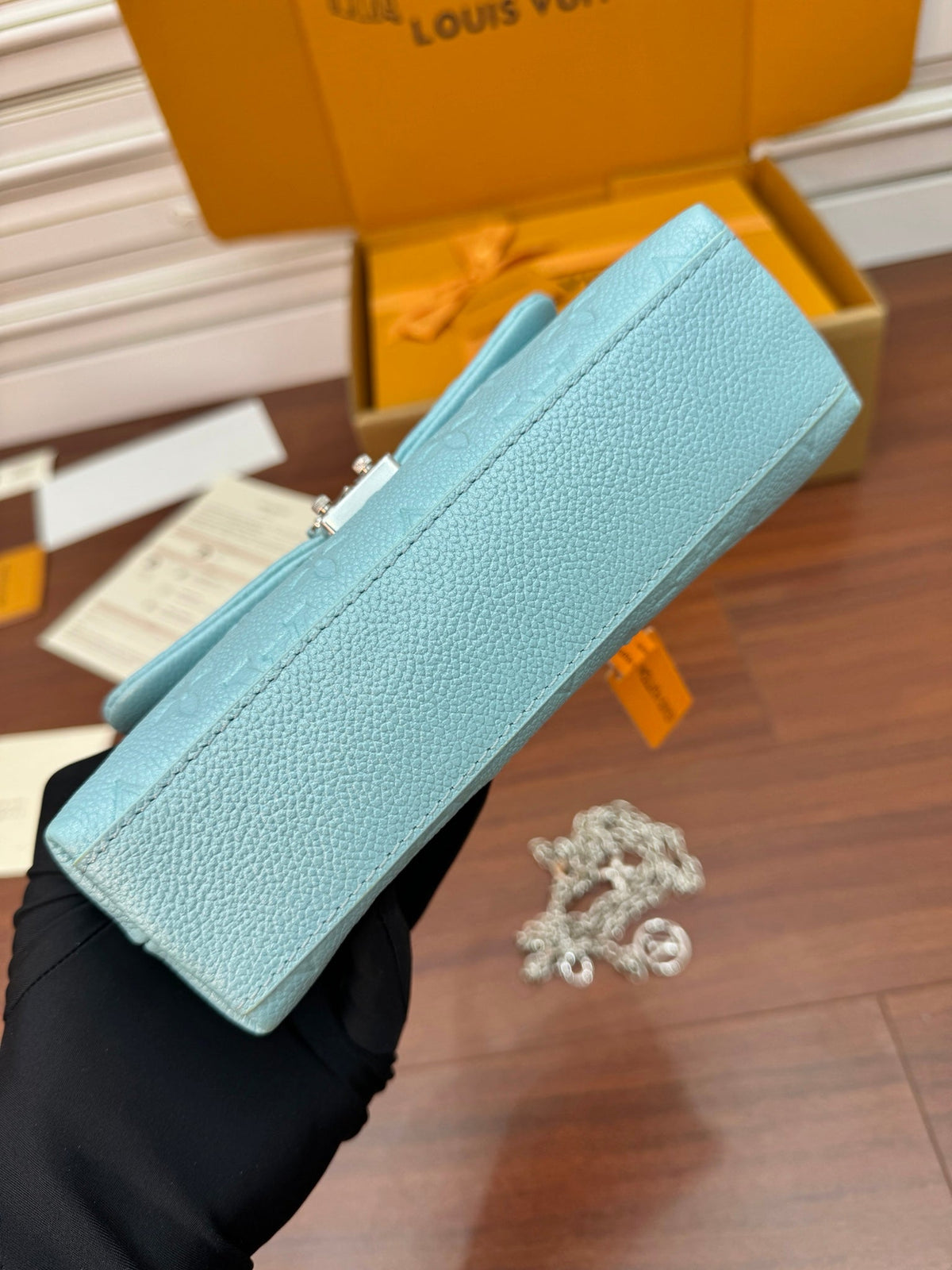 Nano Madeleine 21cm Azur Frost Grained Cowhide Leather
