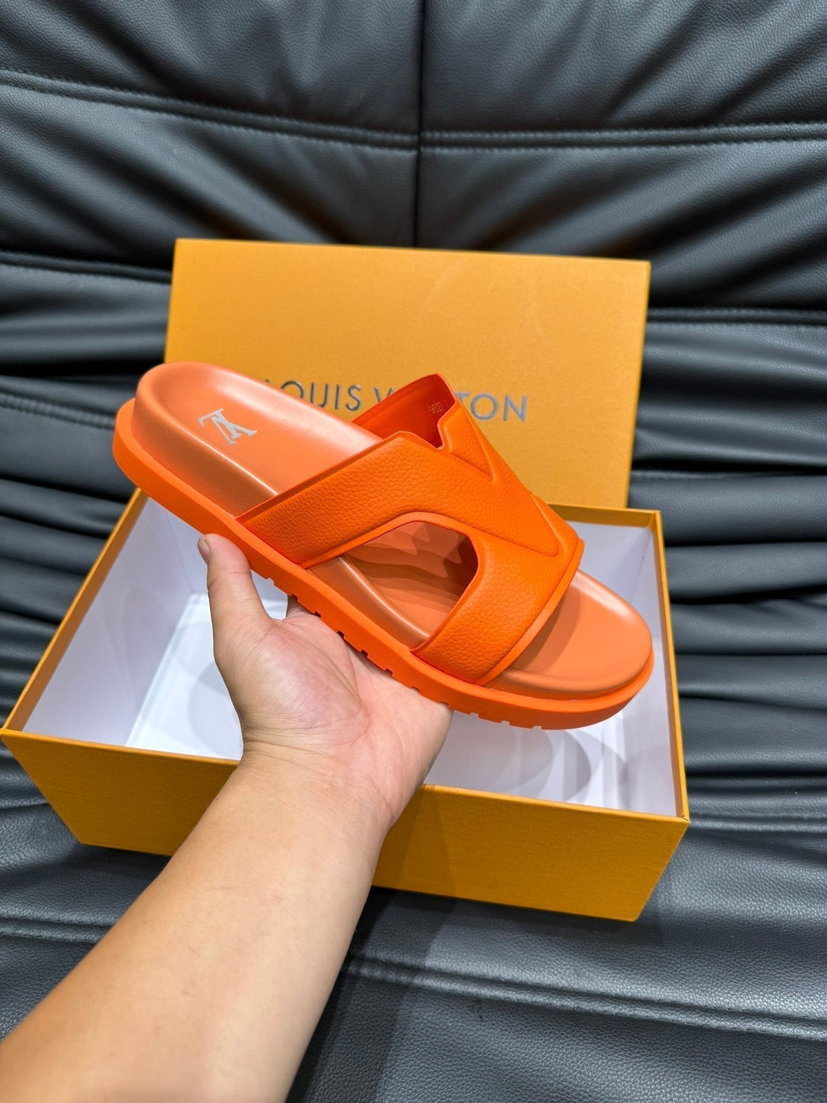 LV OASIS MULE IN CARROT ORANGE CALFSKIN