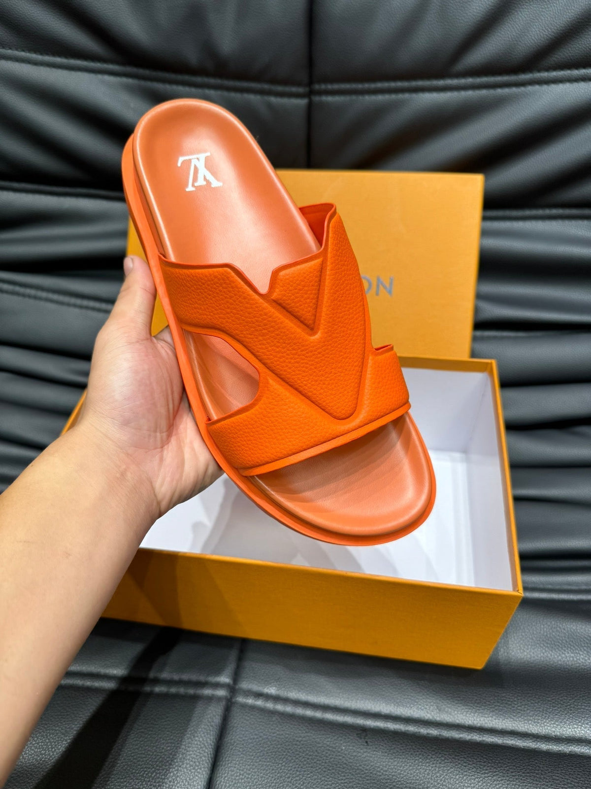 LV OASIS MULE IN CARROT ORANGE CALFSKIN