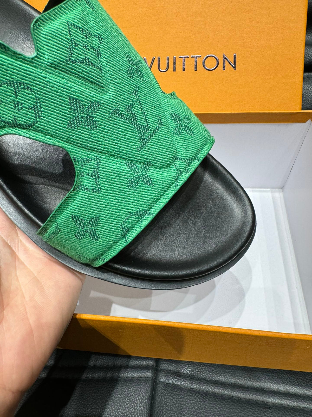 LV OASIS MULE IN EMERALD GREEN MONOGRAM JACQUARD