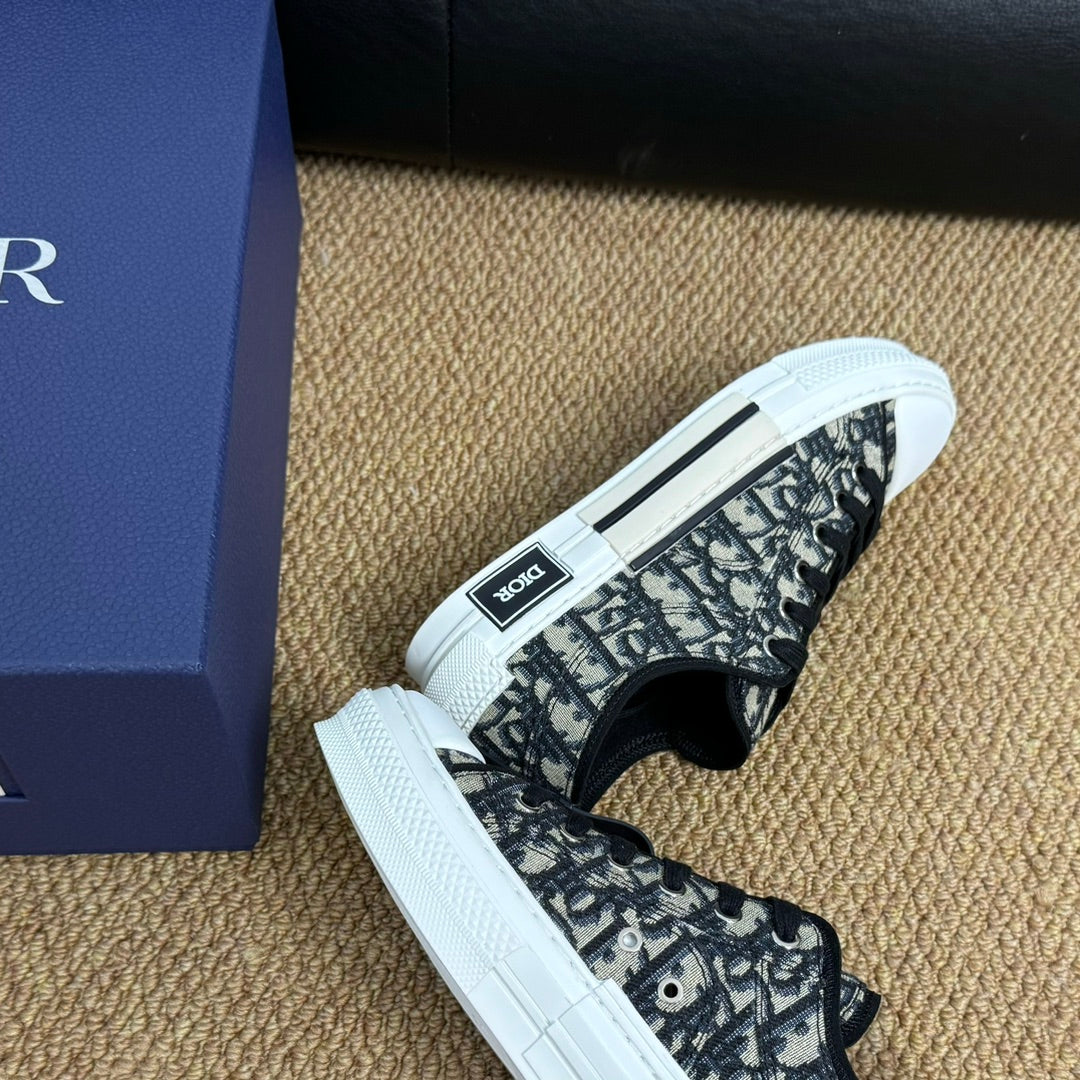 CD B23 Low-Top Sneaker White Black Oblique Jacquard Fabric