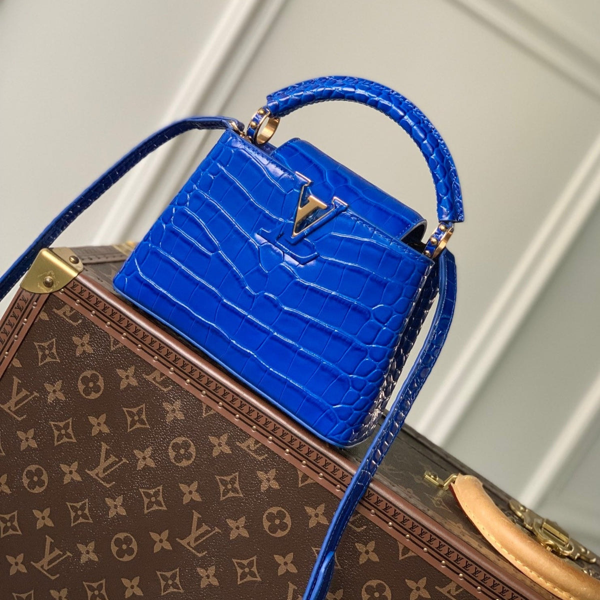 CAPUCINES MINI 21 COBALT BLUE CROCODILE EMBOSSED CALFSKIN GOLD HARDWARE