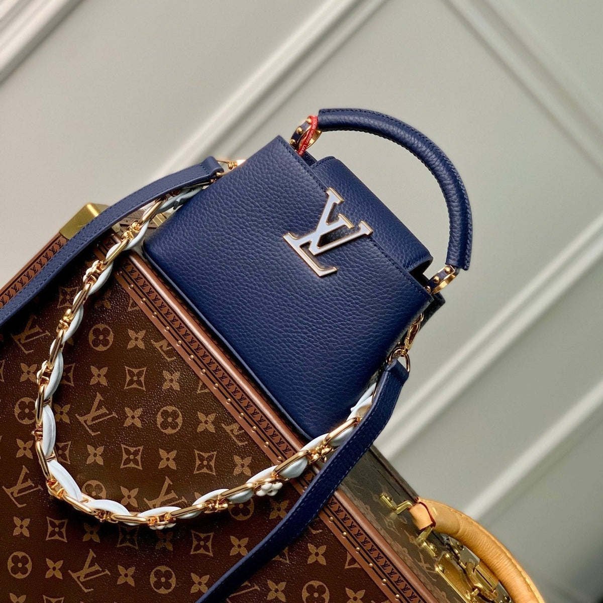 CAPUCINES MINI 21 DARK BLUE TAURILLON GOLD HARDWARE