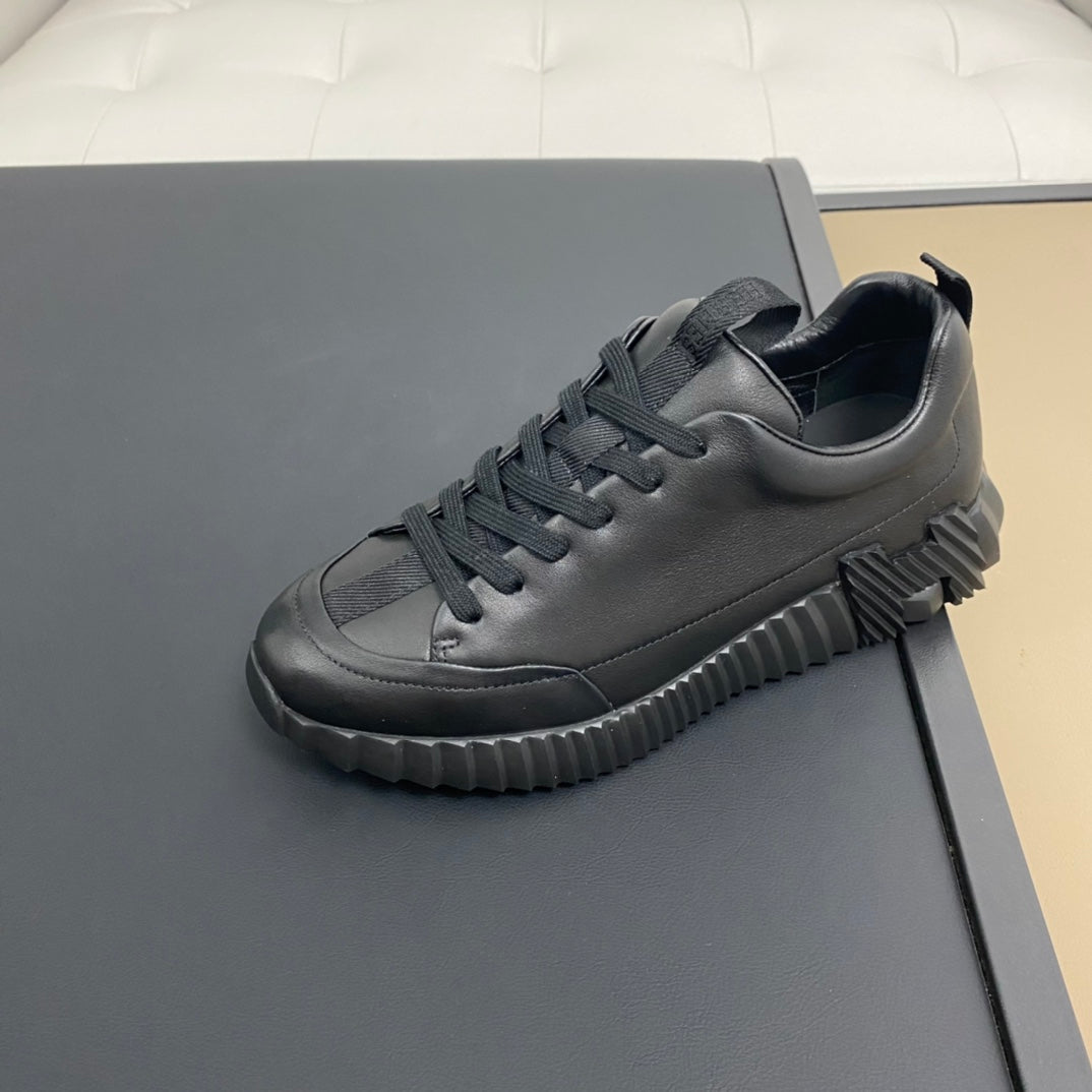 HM Men's Sneaker Black Calfskin 388073