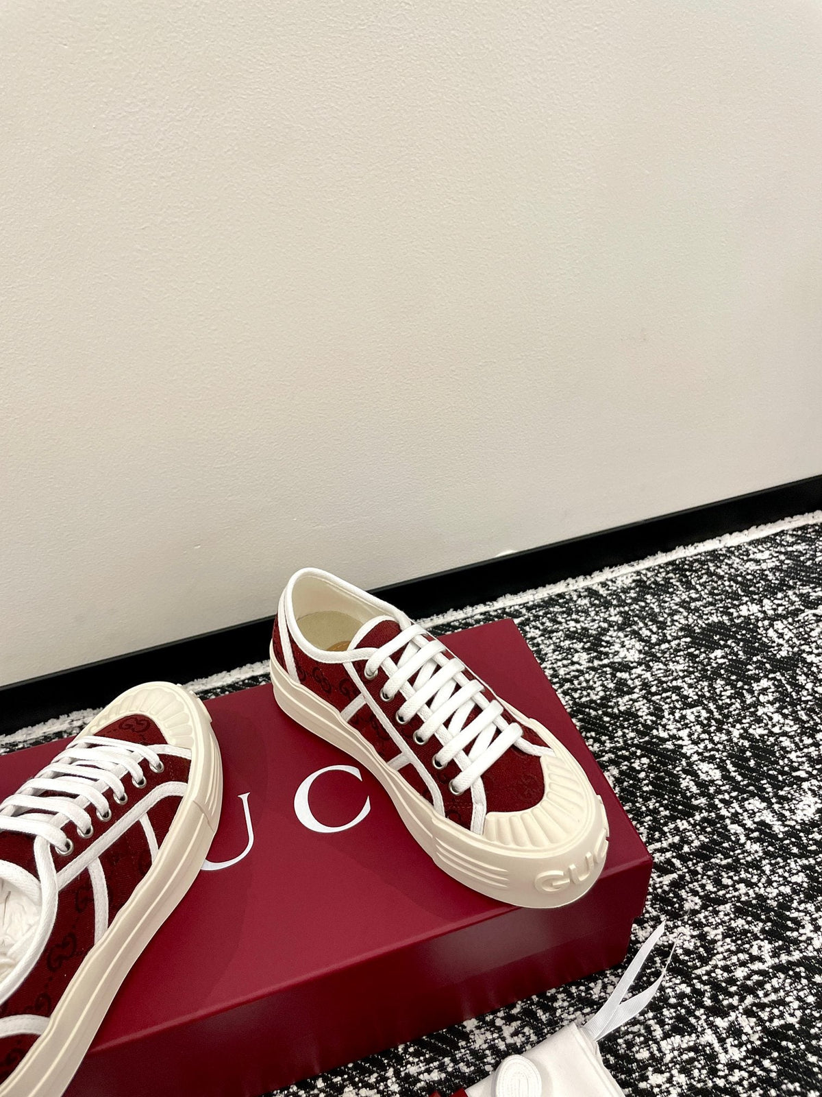 GG 26 Sneaker White Dark Red Canvas Leather 632822