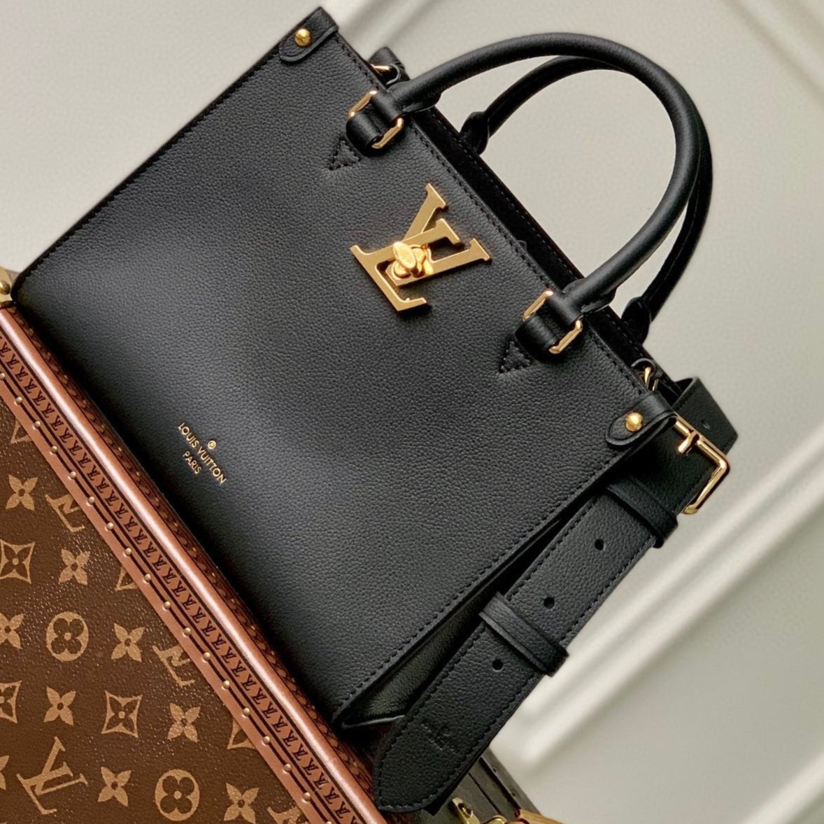 LV Lock&Go Bag Black Gold Cowhide 240844