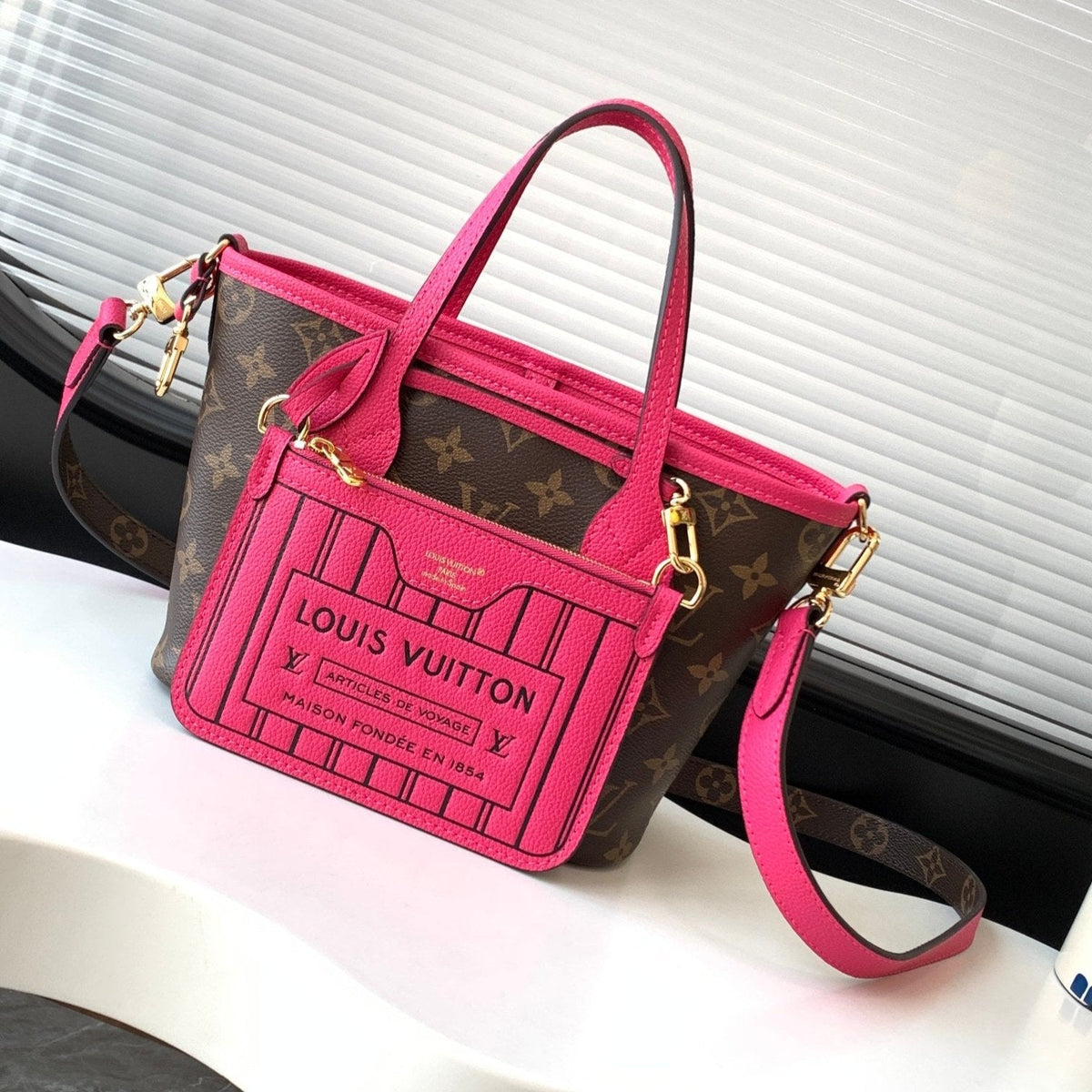 Neverfull 24 Bandoulière Inside Out BB Red Calfskin