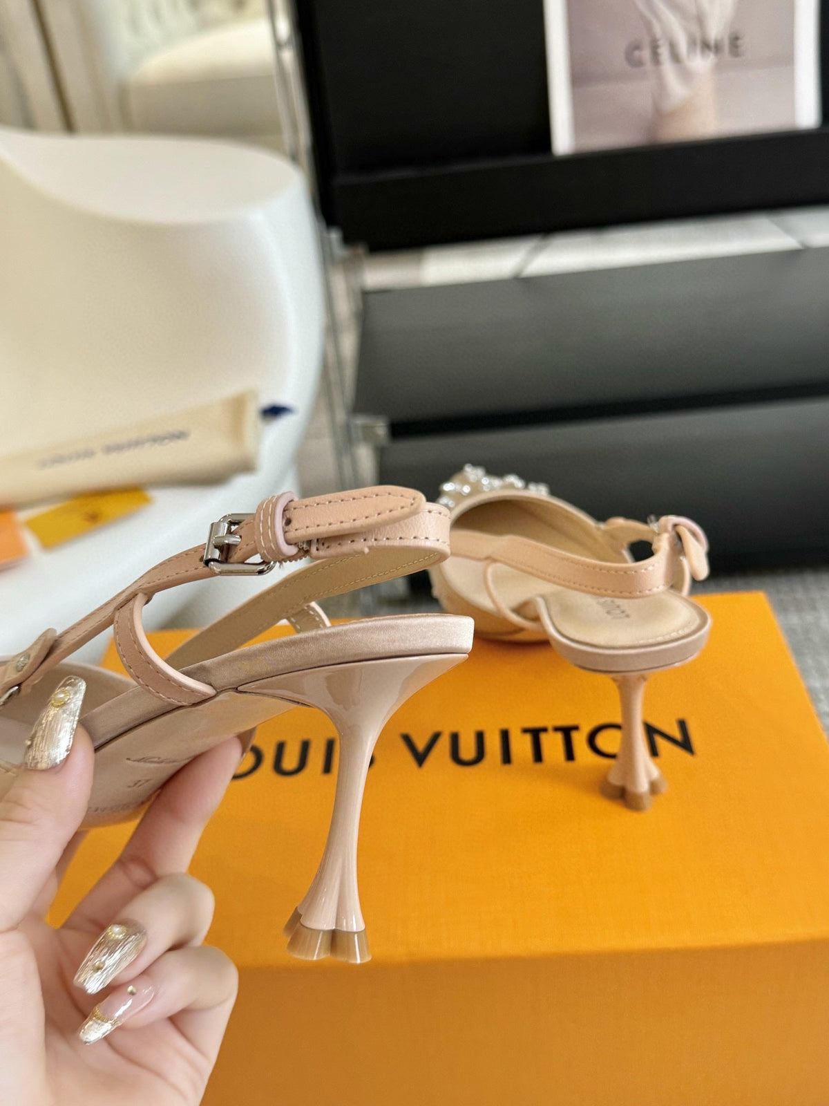 LV Blossom Pointy Mule 75mm Beige Lambskin