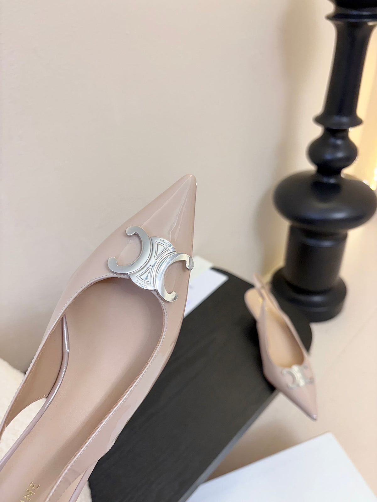 CELINE Alma Triomphe Slingback Nude Patent Calfskin 235703
