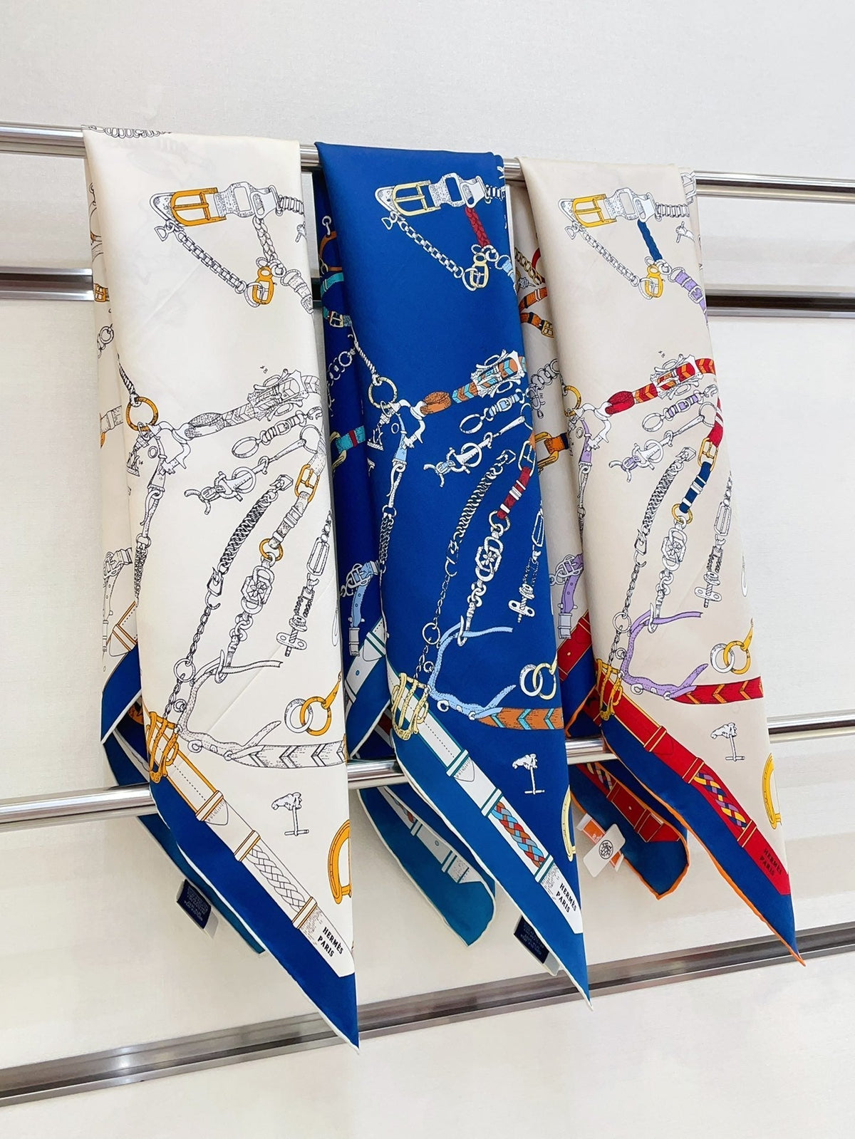Chevaux Dechaines Shawl 90 CM In White Blue Colorful Silk Twill 201033