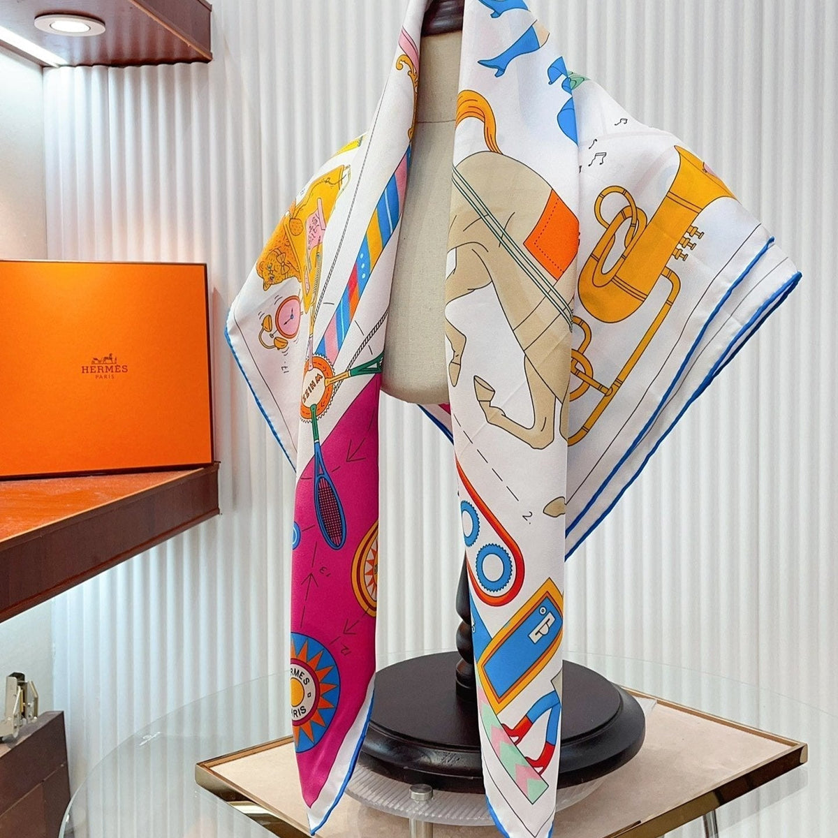 Tea For Two Scarf 90 CM In White Colorful Silk Twill  296691