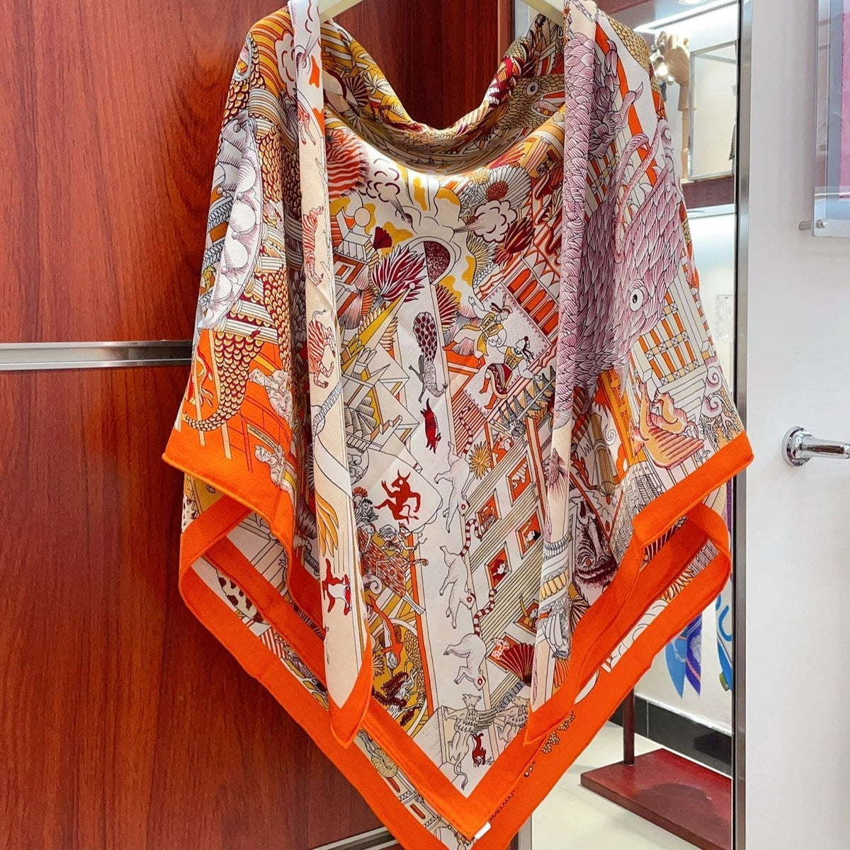 Animapolis Scarf Limited Edition 140 CM In Colorful Cashmere And Silk 306571