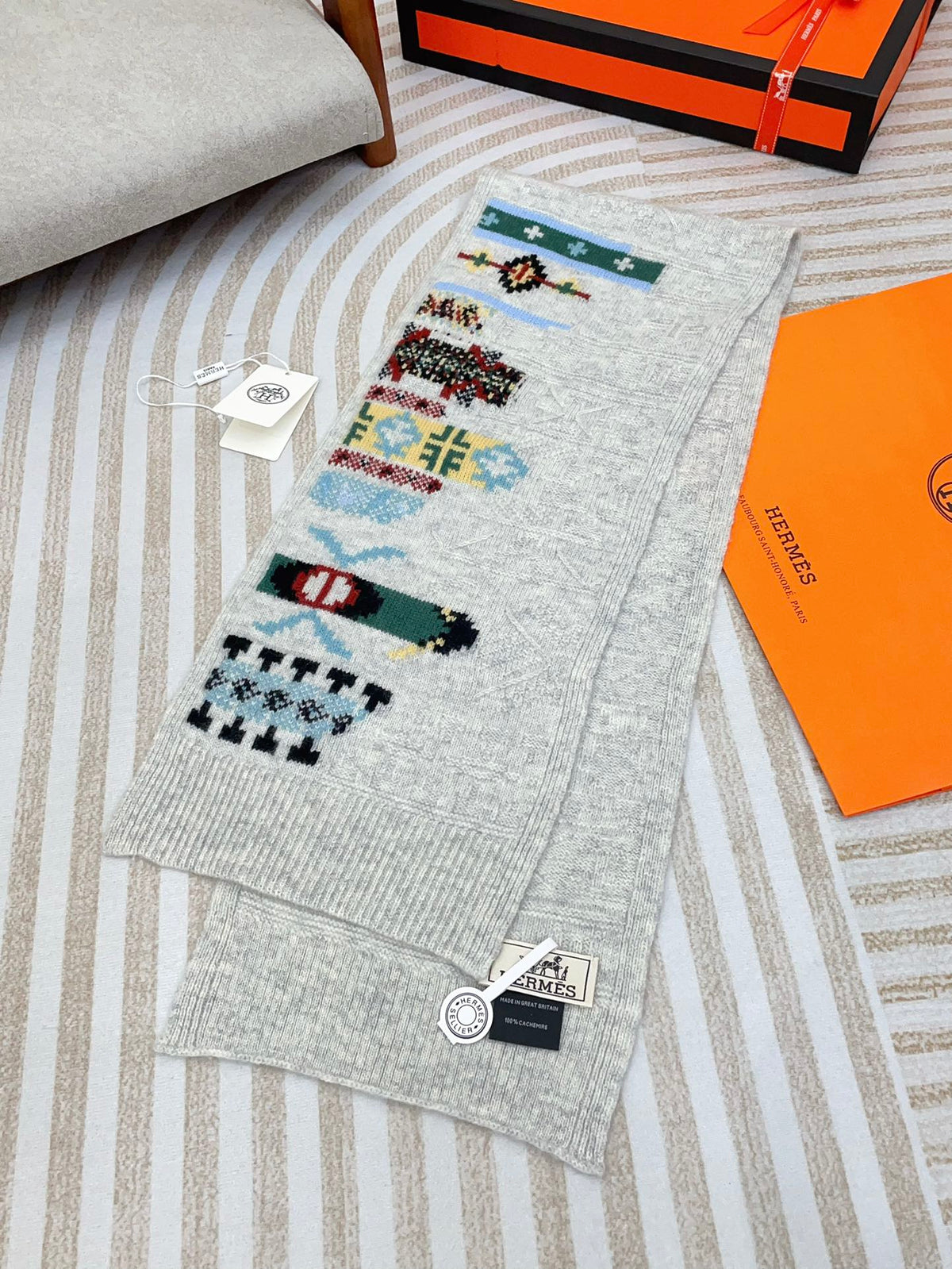Scarf 120 CM In White Grey Hand Woven Cashmere 401166