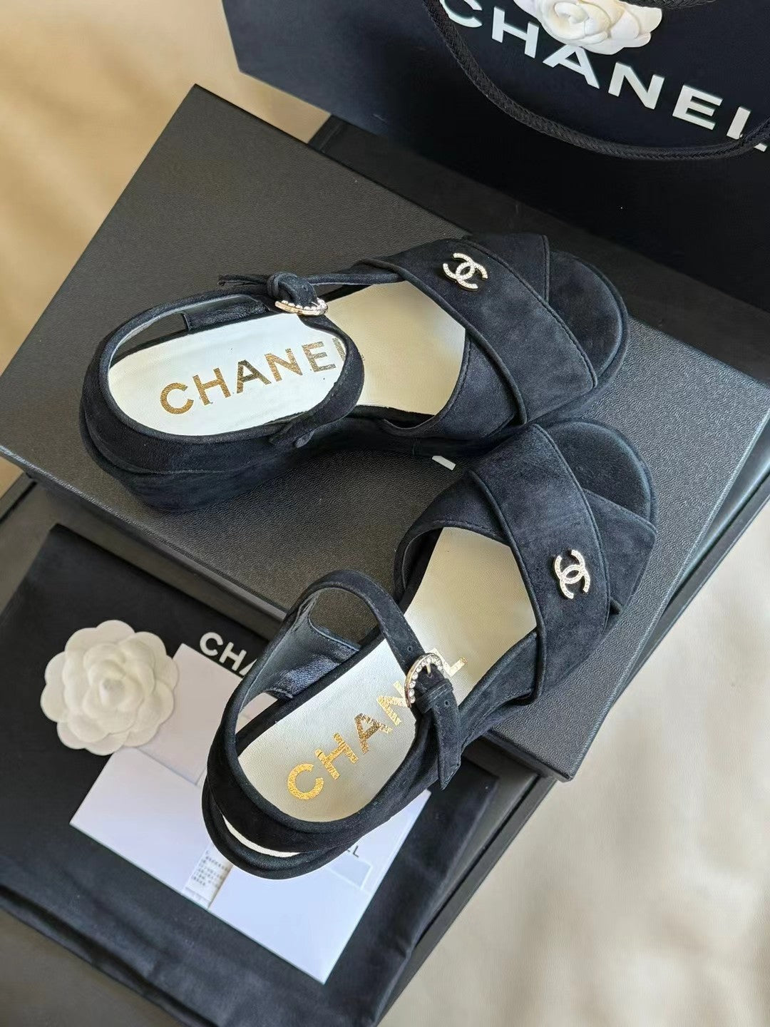 CC CLASSIC WEDGE SANDALS IN BLACK LAMBSKIN SUEDE