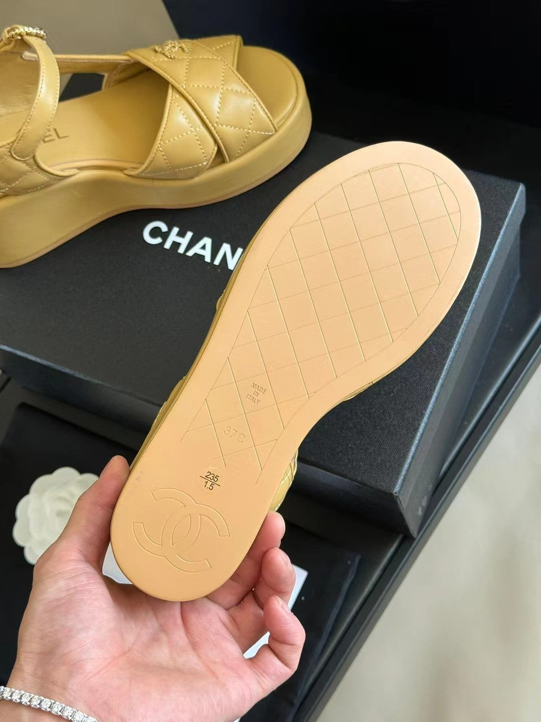 CC CLASSIC WEDGE SANDALS IN LIGHT YELLOW LAMBSKIN