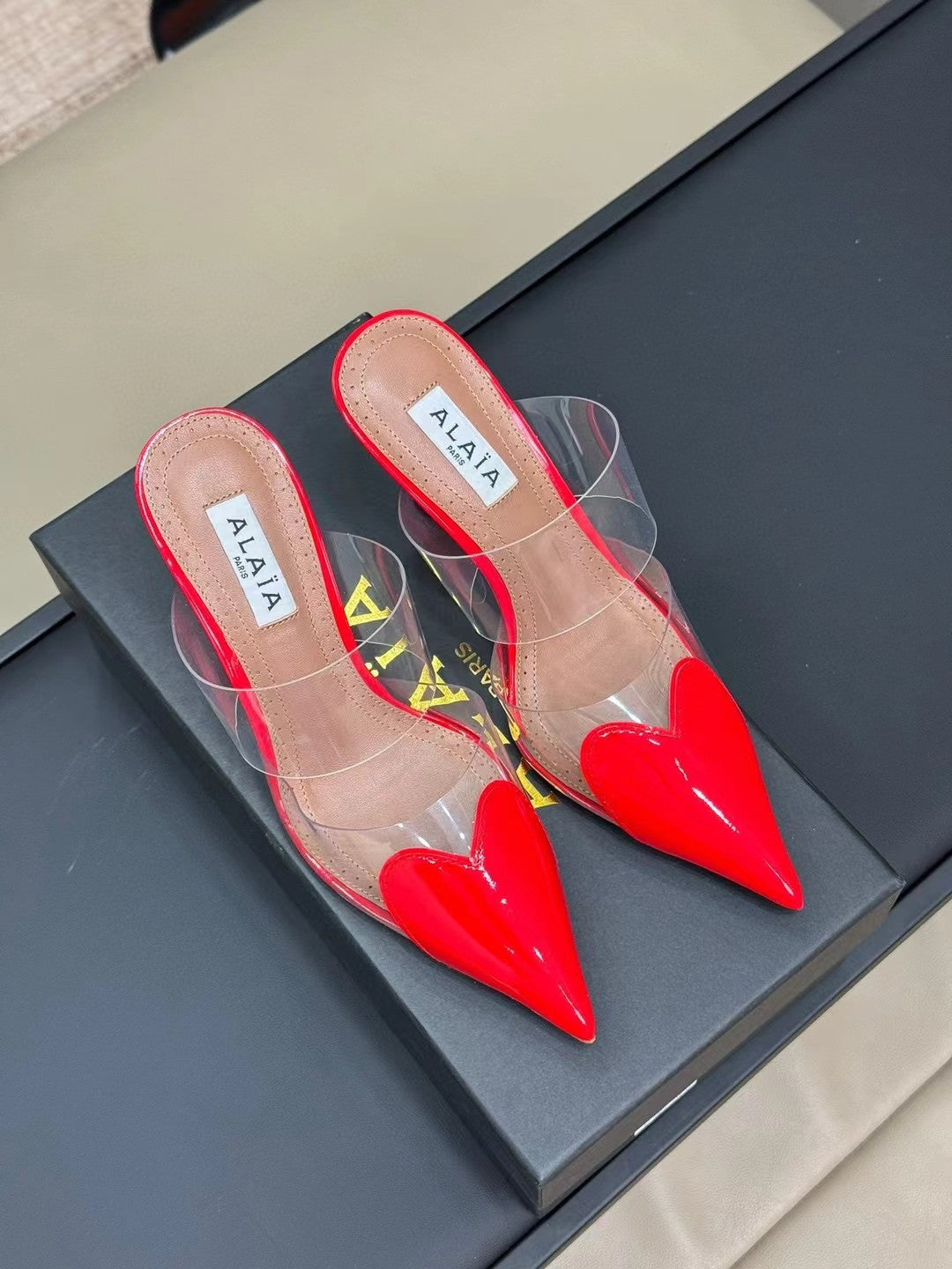 alaia mule 90 optic red heart lambskin