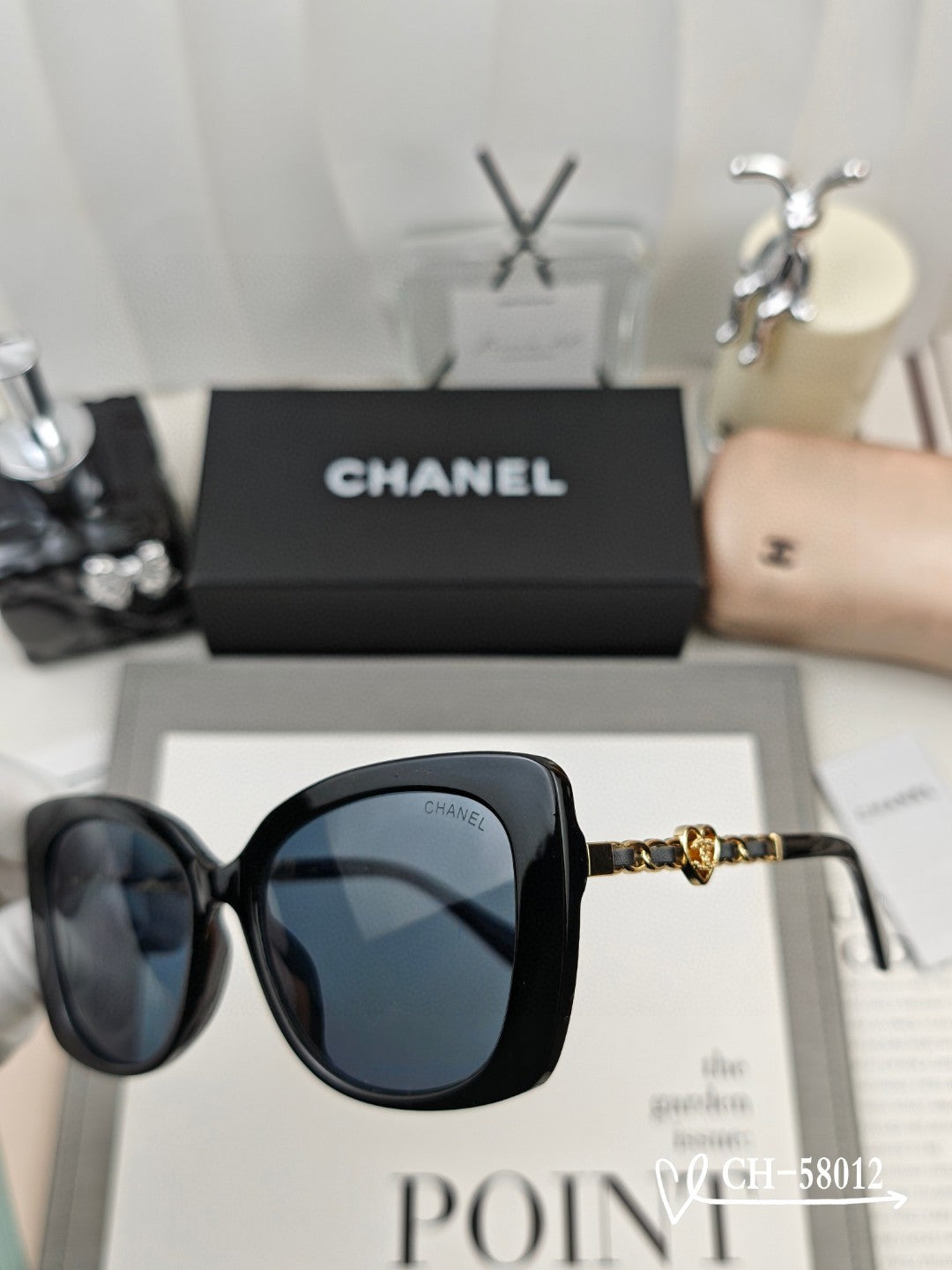 Chanel Sunglasses 560766