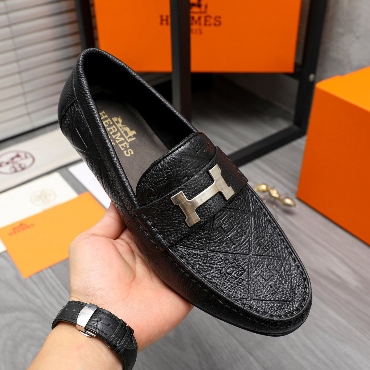 HM SQUARE MOTIF LOAFER BLACK EMBOSSED CALFSKIN