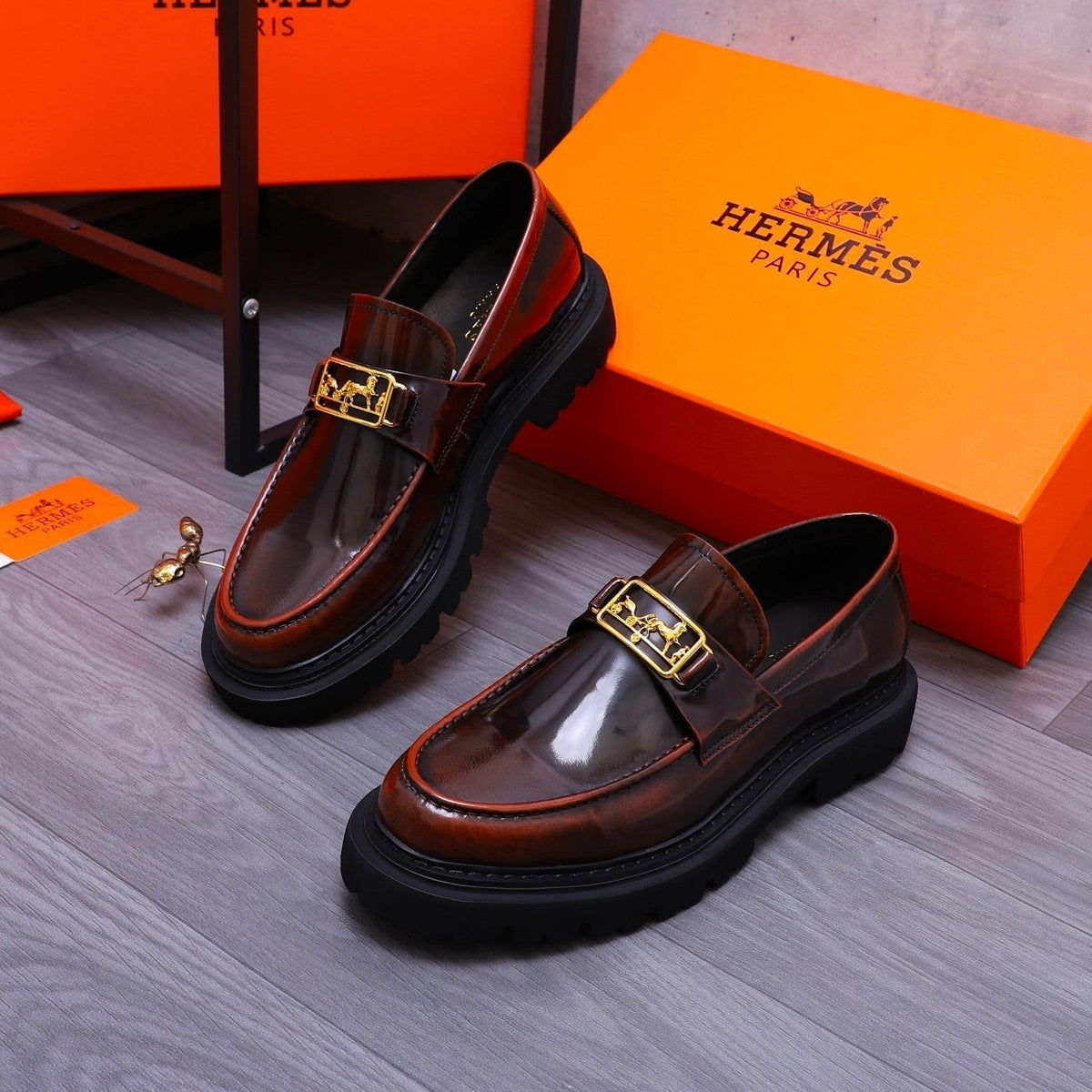 HM GOLD BUCKLE LOAFER GLOSSY WINE CALFSKIN