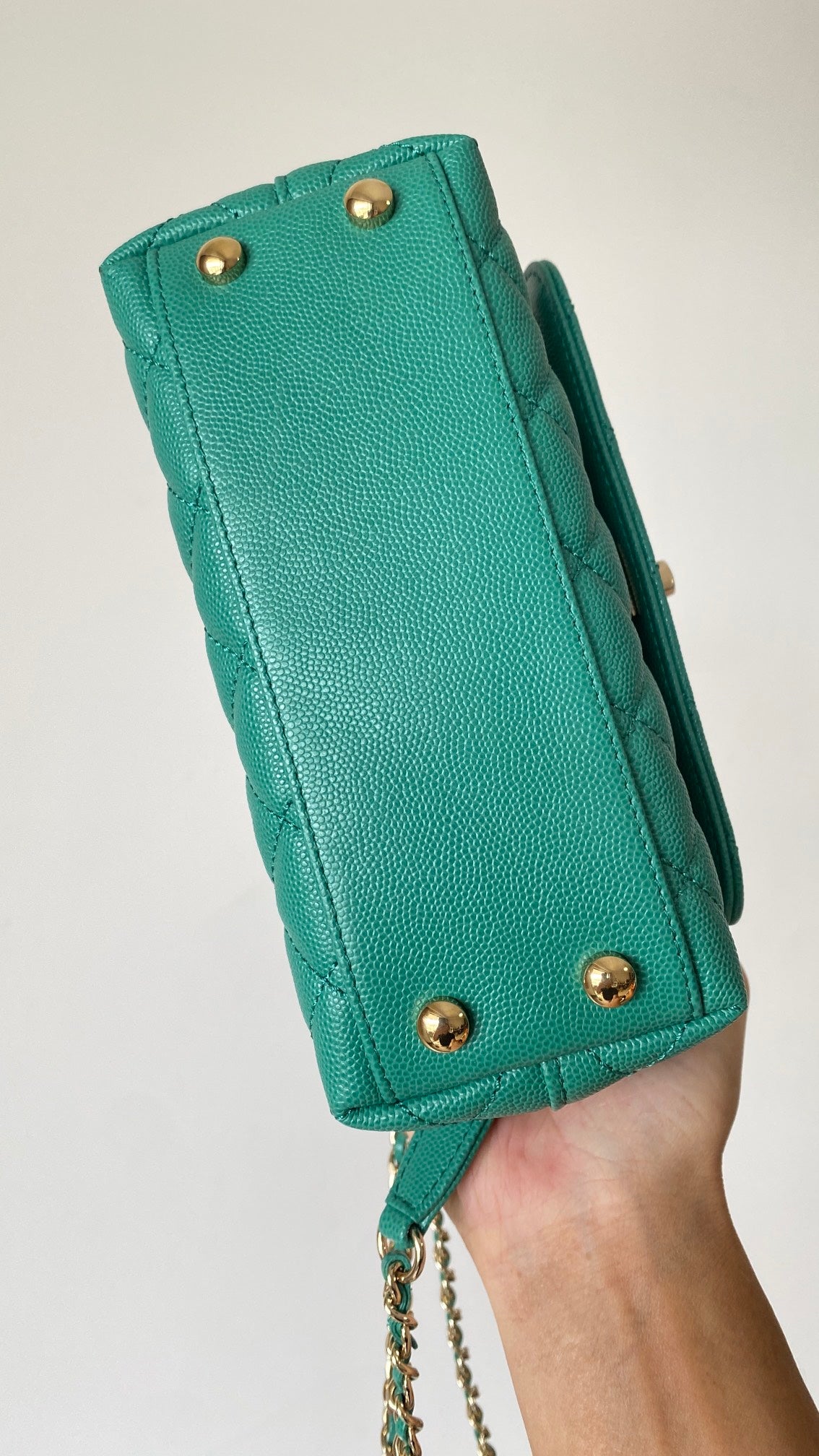 CC 25s Handle Bag 19 Pink Leather Green Caviar Gold Hardware