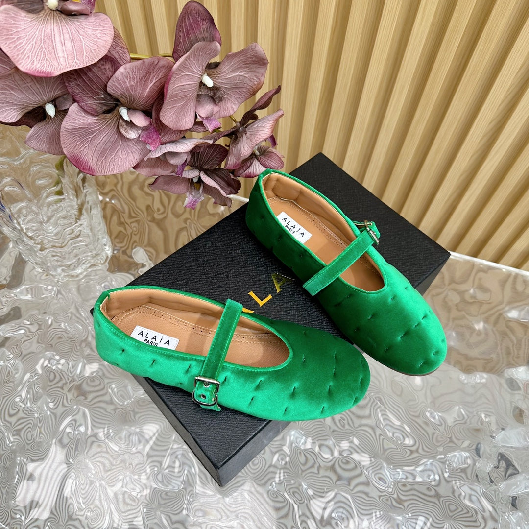 ALAIA BALLET FLATS IN EMERALD GREEN VELVET