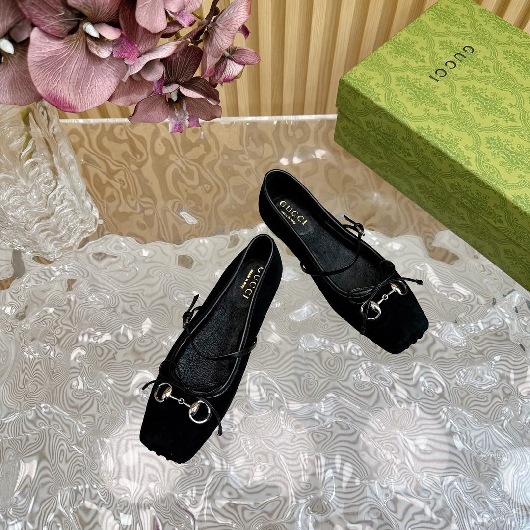 BALLET FLAT IN BLACK SUEDE
