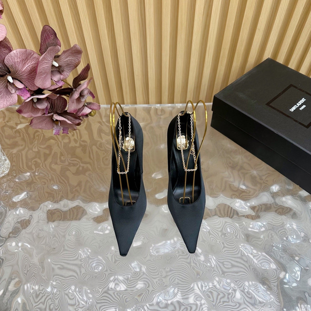 RÃ‰GINE PUMPS IN BLACK SATIN GOLD CHAIN