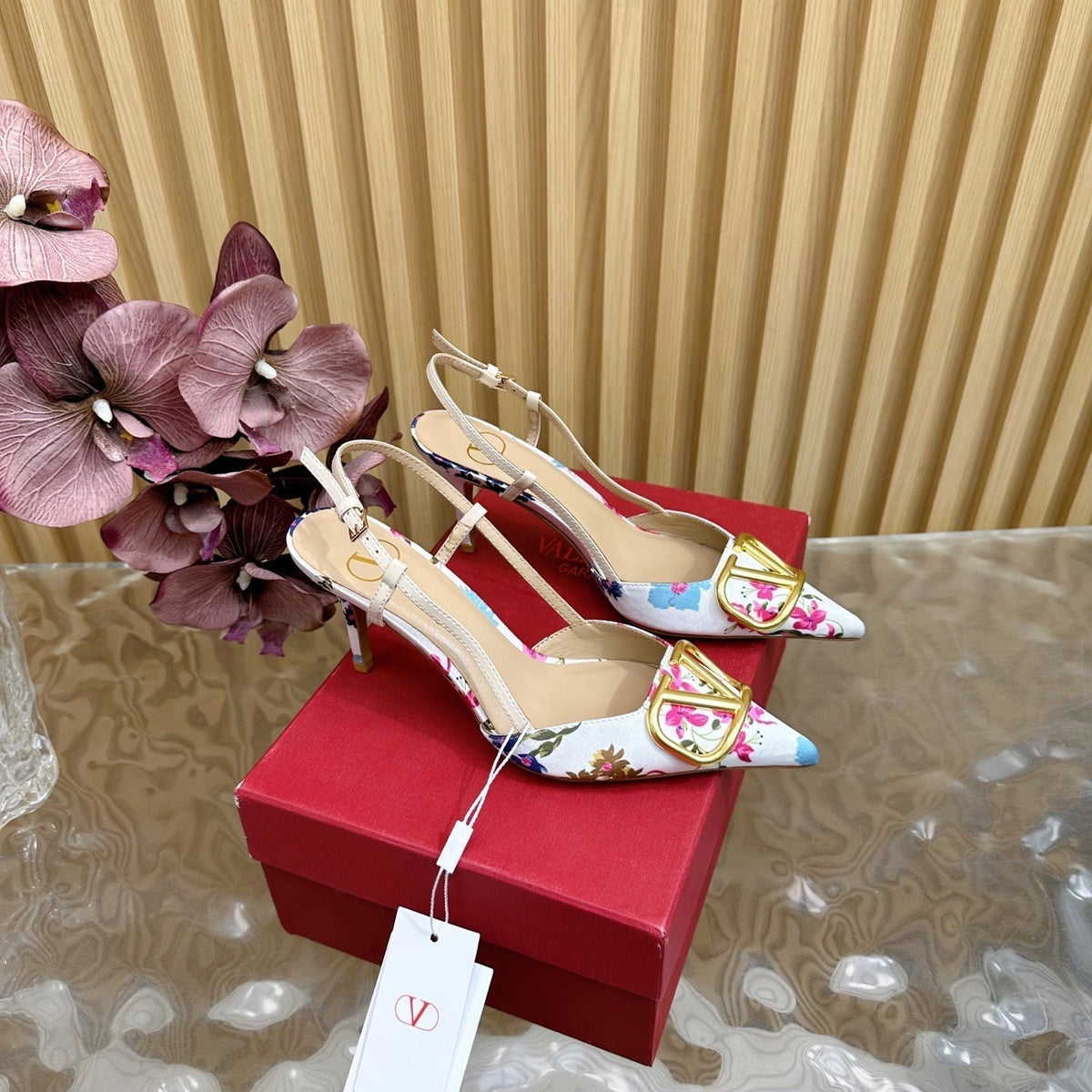 VT 25 Flower Slingback White Floral Fabric Sheepskin 325191