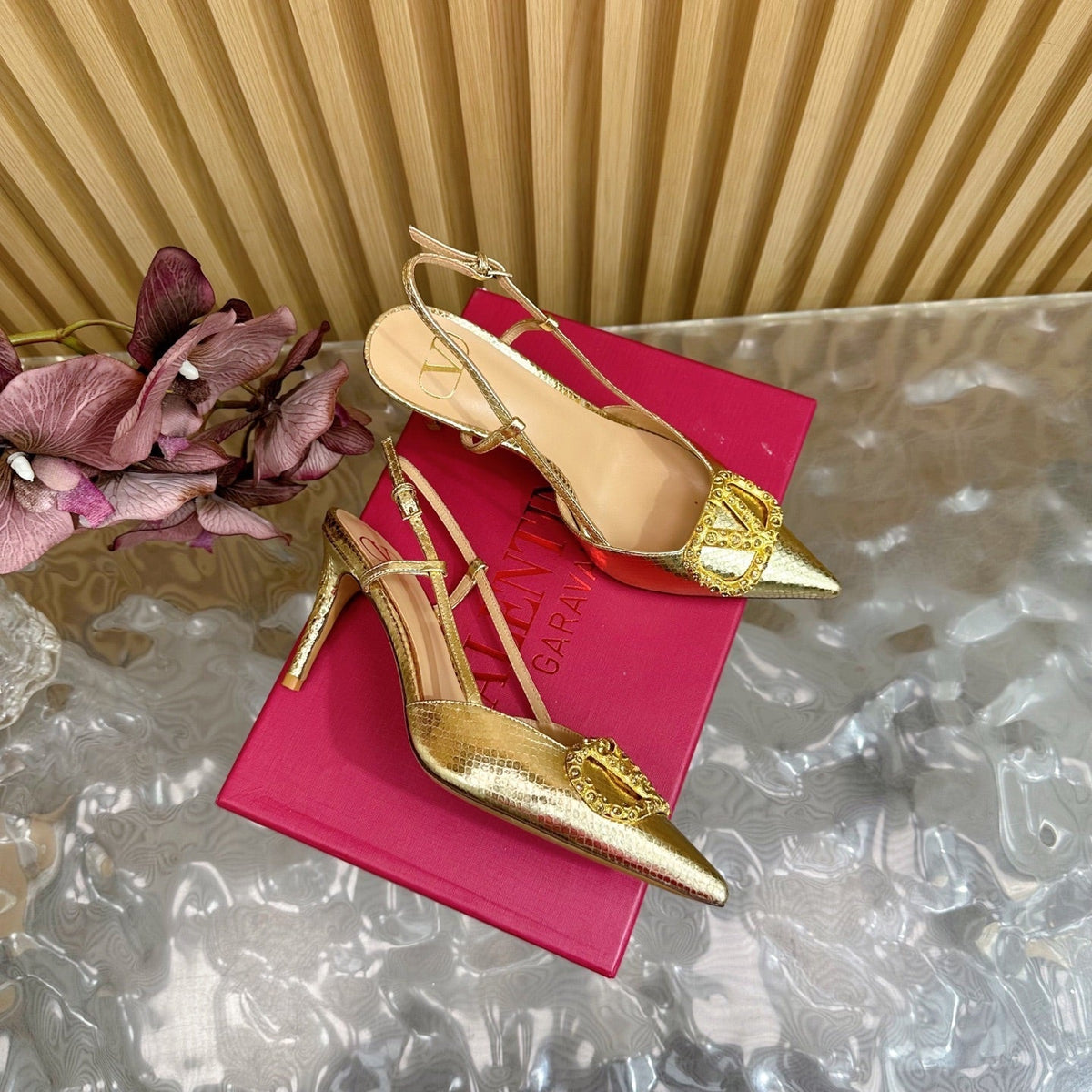 VT Slingback 8cm Gold Snake-grain Leather
